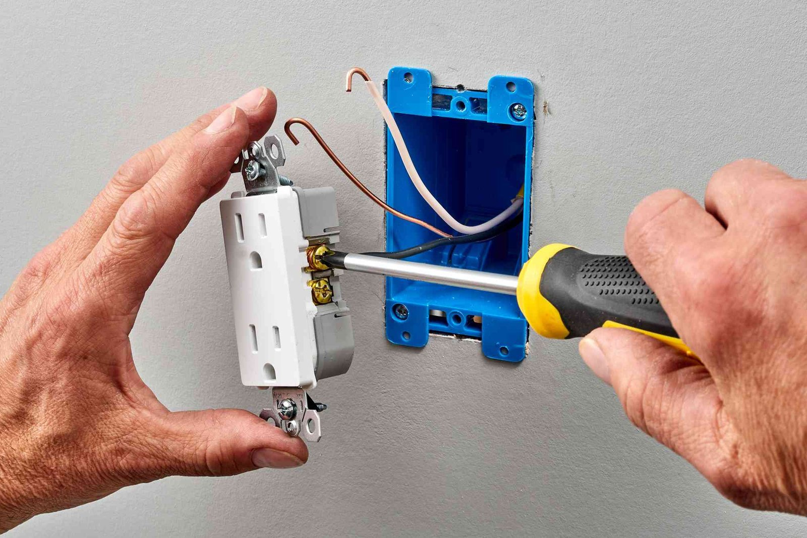 Outlet and Switch Installation Repair